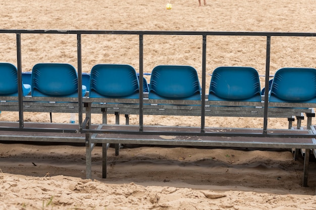 Stands vacíos en el estadio de la playa