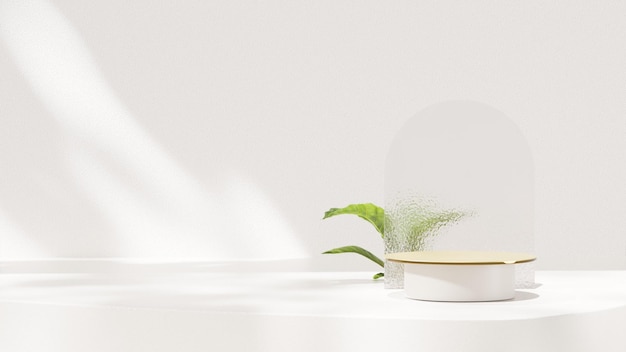Stands vacíos que muestran productos acompañados de podios en blanco y dorado expuestos en un paisaje