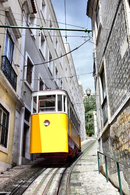 Standseilbahn Elevador do Lavra in Lissabon Portugal