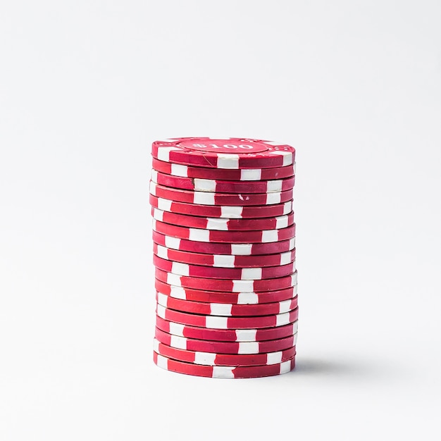 Foto stapel roter pokerchips