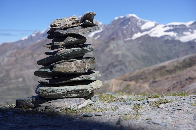 Stapel von Felsen auf dem Berg gegen den Himmel