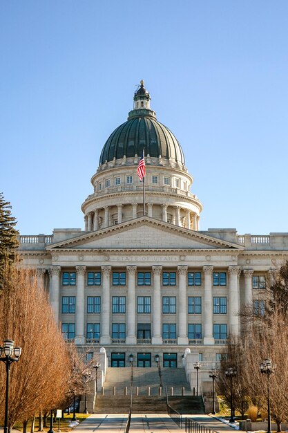 Foto state capitol building in salt lake city, utah, am morgen eines sonnigen tages