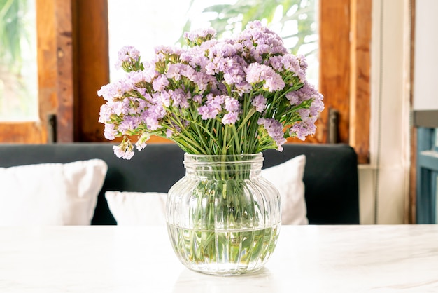 Foto statice flor em vaso