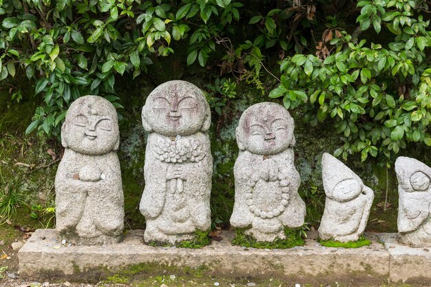 Statue im japanischen Tempel