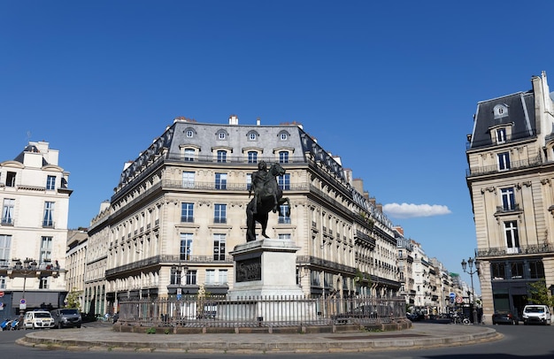 Statue von König Ludwig XIV. auf dem Siegesplatz Place de Victoires im Auftrag von König Ludwig XVIII. Paris