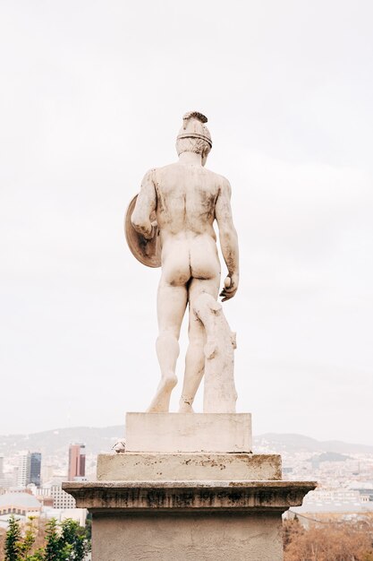 Statuen in der Nähe des Nationalmuseums auf dem Berg Montjuic