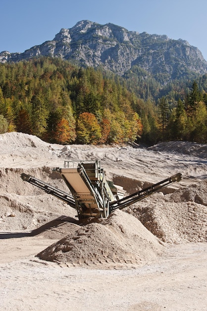 Foto steinbruch-förderbandmaschine