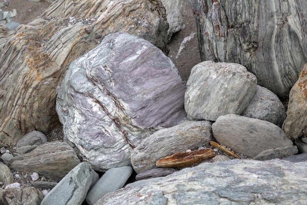 Foto steine am strand von carro, galicien, spanien