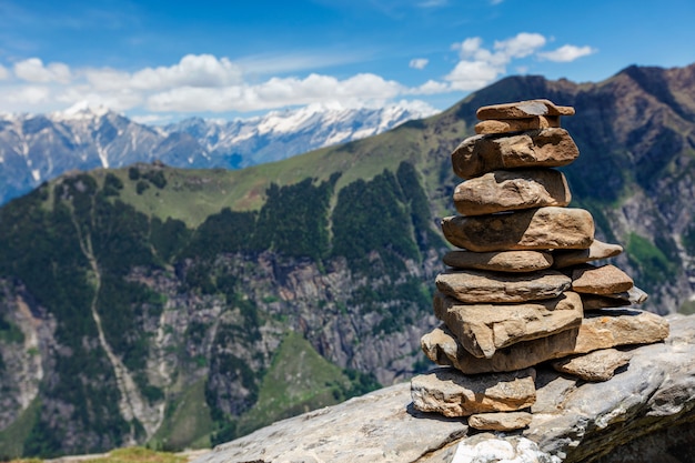 Steinhaufen im Himalaya