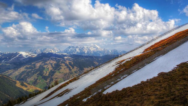 Österreichische Alpen im Frühjahr