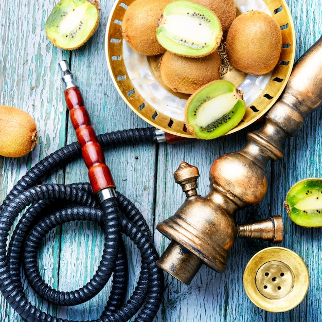 Stillleben mit Kiwi-Shisha