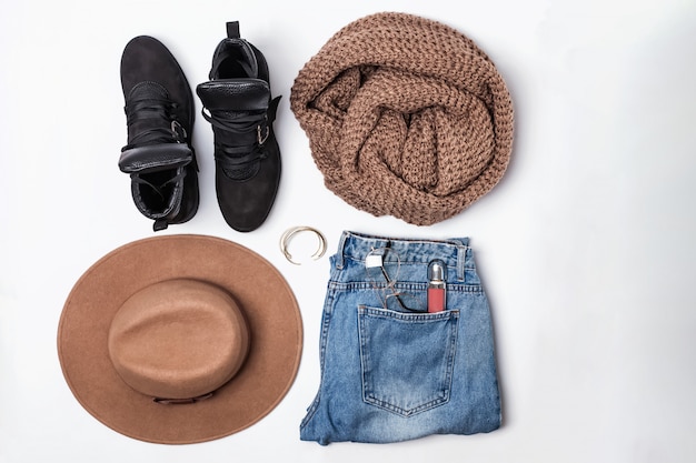 Stilvolles feminines Herbstoutfit