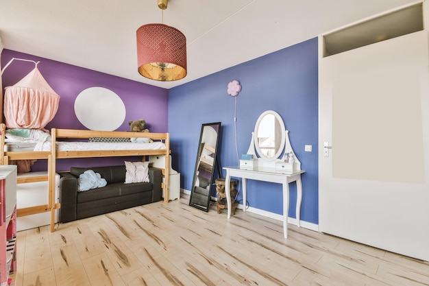 Stilvolles Kinderzimmer mit Etagenbett