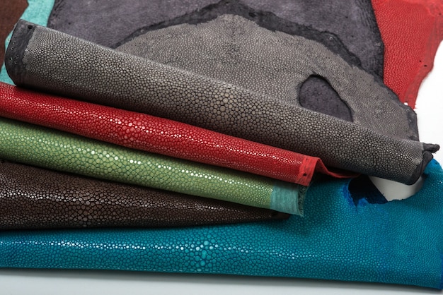 Foto stingray cuero piel exótica en cinco colores