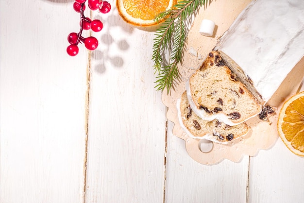 Stollen de Natal caseiro, bolo de frutas tradicional para festas de Natal e Ano Novo