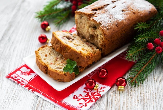 Stollen tradicional caseiro com frutas secas e nozes