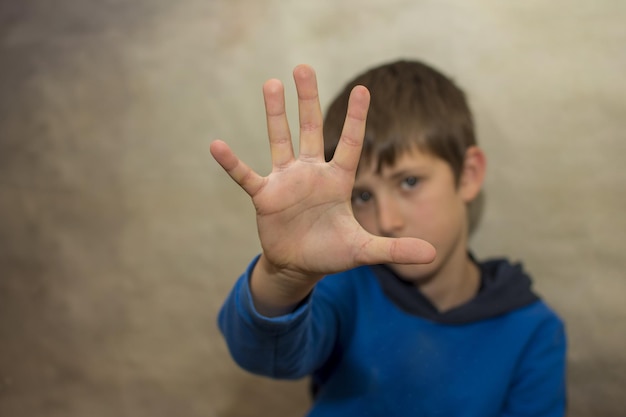 Stoppen Sie Mobbing, Kind repräsentierte Geste