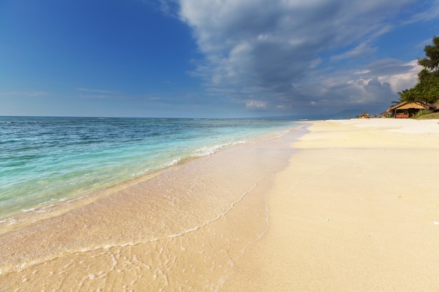 Strand auf Gili