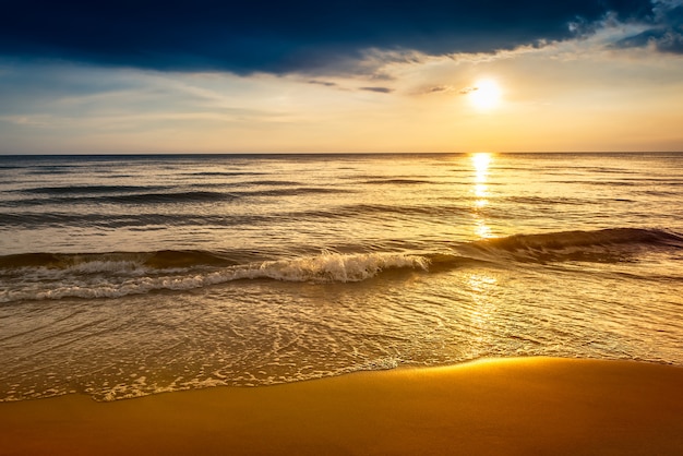 Strand bei Sonnenuntergang