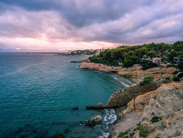 Strand Cala Penya Tallada Salou in Tarragona in Katalonien