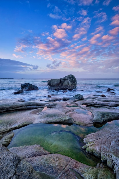 Strand des Fjords in Norwegen