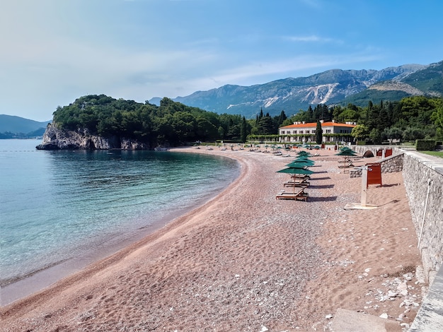 Strand in Sveti Stefan, Montenegro