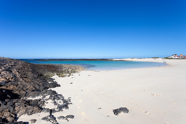 Strand La Concha in der Touristenstadt El Cotillo, Fuerteventura