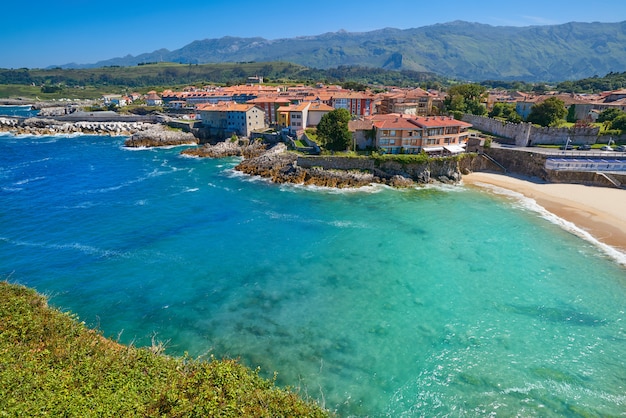 Strand Llanes EL Sablon in Asturien Spanien