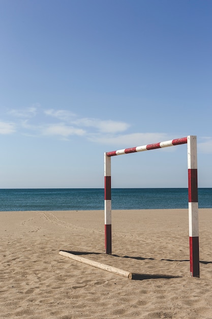 Strandszenen an einem sonnigen Tag