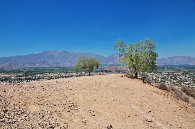 Straße auf dem Hügel nahe Los Andes Stadt, Chile