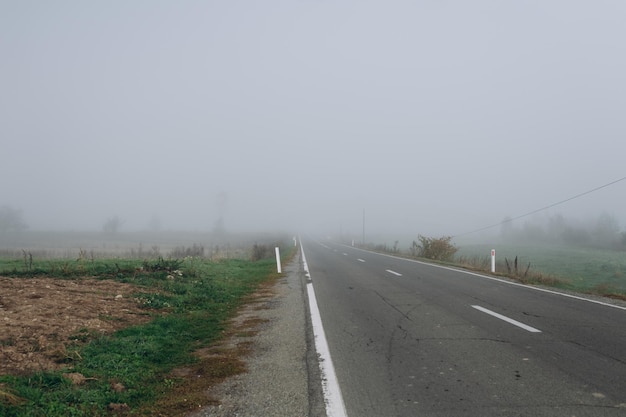 straße, fahrbahn, bergstraße im nebel, road trip