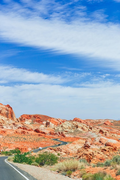 Foto straße zum red rock canyon im bundesstaat nevada