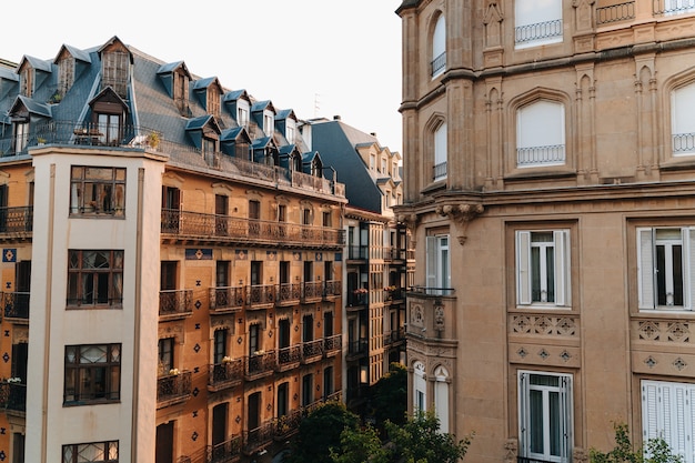 Foto straßen des touristischen zentrums von san sebastian