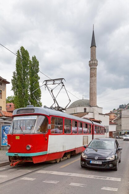 Straßenbahn der Linie 2 in Sarajevo