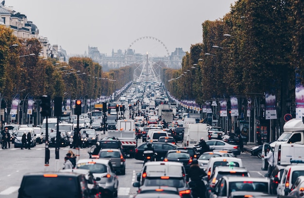 Straßenverkehr in der Stadt