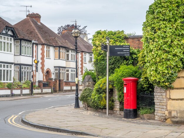 Stratford-Stadtszene in der öffentlichen Straße und in der ruhigen und friedlichen Atmosphäre des Wohngebiets