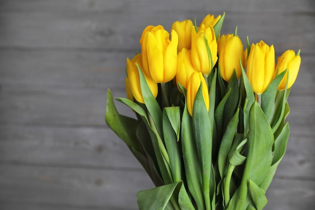 Foto strauß gelber tulpen.