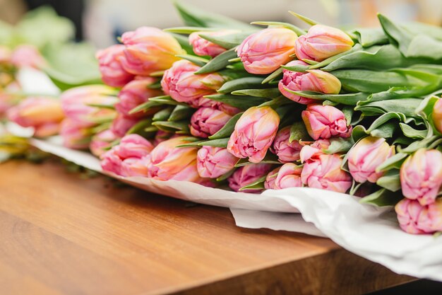 Strauß rosa Tulpen