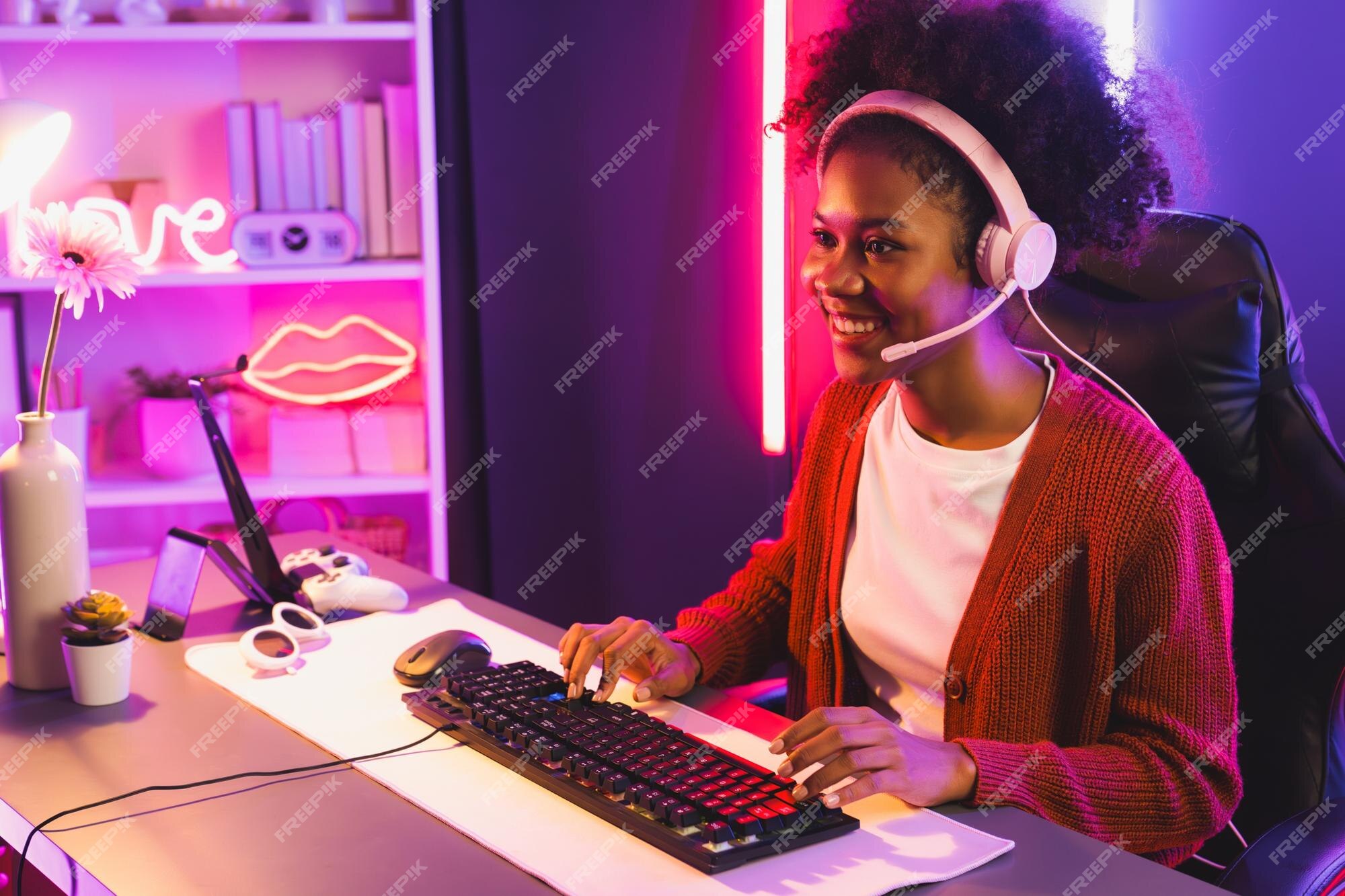 Menina jogador jogando jogos online