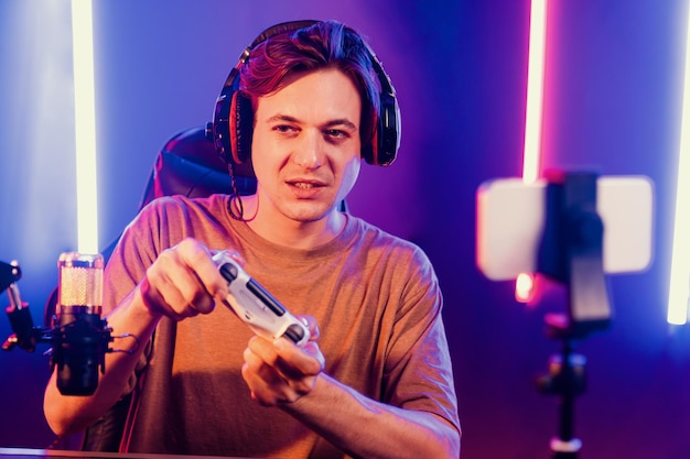 Streamer con joystick de control transmisión en vivo por teléfono inteligente rec Pecuniary