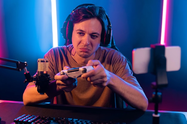 Streamer con joystick de control transmisión en vivo por teléfono inteligente rec Pecuniary