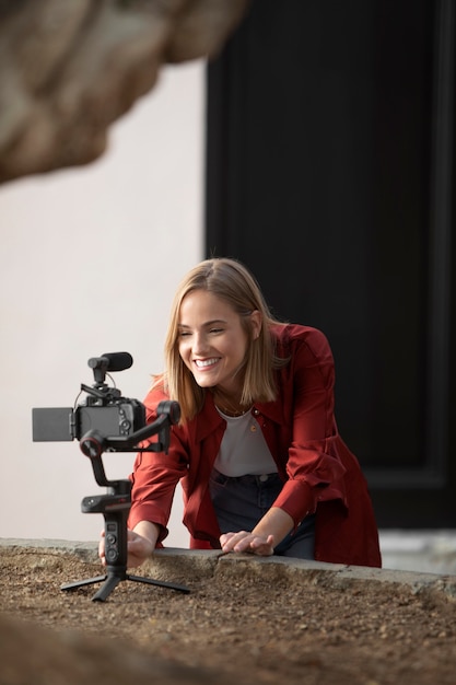 Foto streaming de vlogger durante a viagem