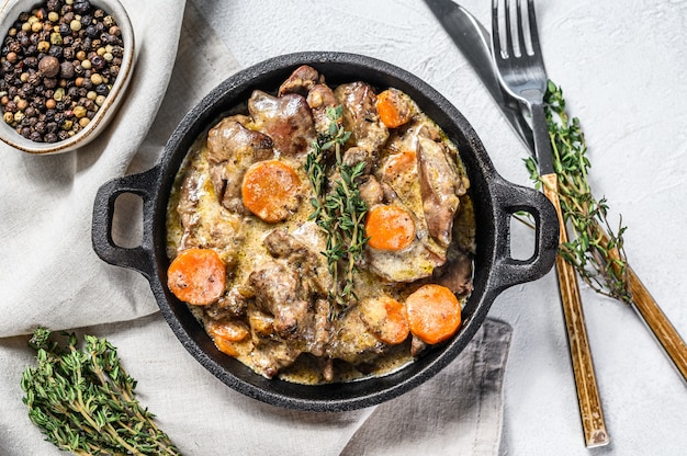 Stroganoff Hühnerleber mit Pilzen