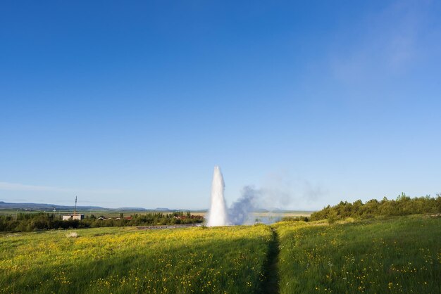 Strokkur-Geysir-Ausbruch in Island