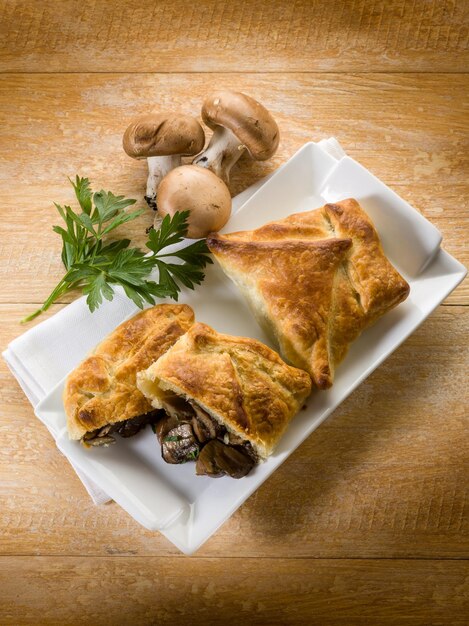 Strudel gefüllt mit Champignons