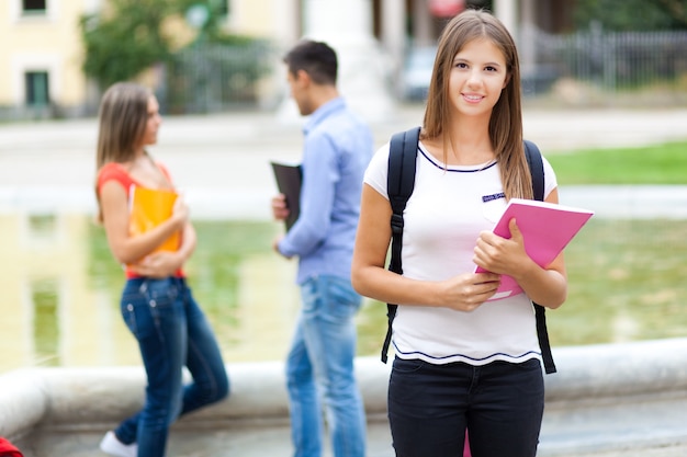 Studentin im Park