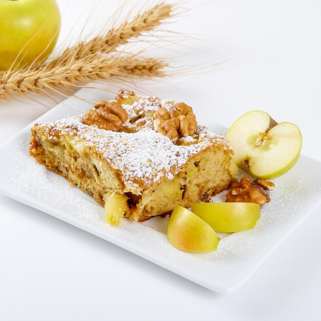 Foto stück leckeren hausgemachten apfelkuchen