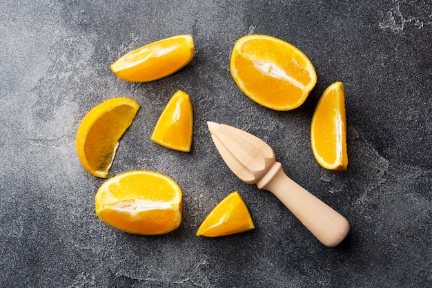 Stücke frischer Orangensaft