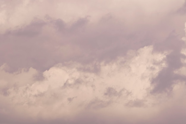 Stürmische Wolken im Himmel