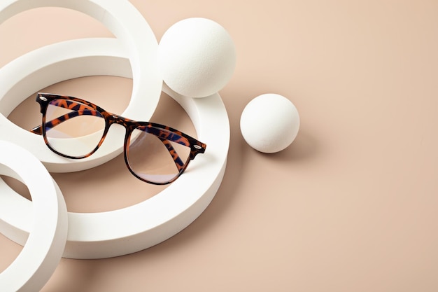 Stylische Brillen Optik Shop Brillen Auswahl bei Optiker Modeaccessoires